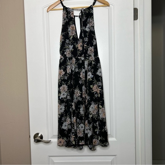 Torrid Black Floral Chiffon Midi Keyhole Tank Dress size 00 - Picture 7 of 9